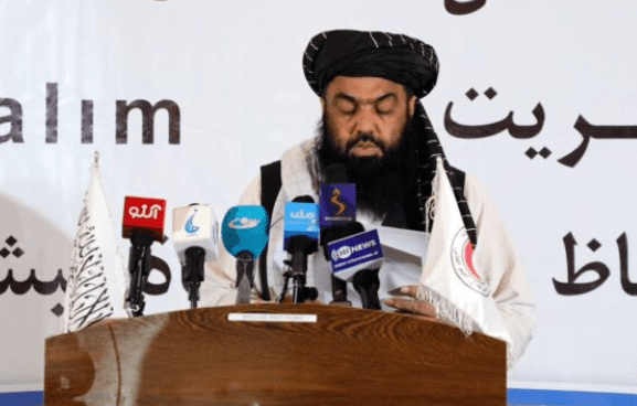 طالبانو له نړیوالې ټولنې غوښتي چې د افغانستان پر بانکونو لګېدلي بندیزونه لیرې کړي