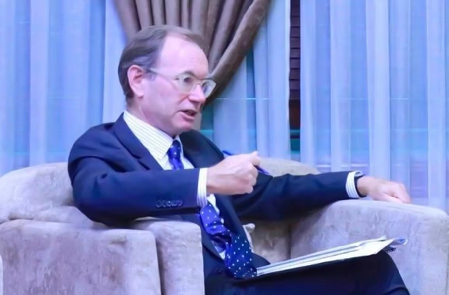 نماینده ویژه بریتانیا: گفتگوی فراگیر تنها راه حل پیشرفت افغانستان است