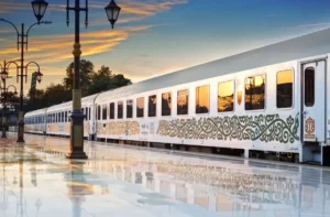 نخستین قطار مسافربری مشهد-هرات هفته آینده حرکت می‌کند