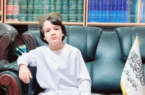 کودک نابغه ۹ ساله افغانستانی و آموختن ۸ زبان بدون مکتب