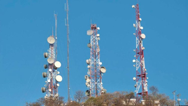 طالبان خواستار دسترسی کامل به دادههای کاربران از شرکتهای مخابراتی شدند