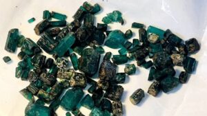 Selling emeralds in Panjshir
