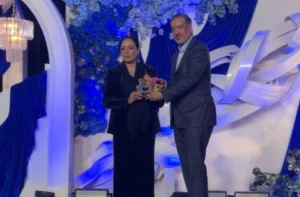 موفقیت جهانی برای سینما افغانستان؛ رویا سادات برنده جایزه بین‌المللی در کانادا شد